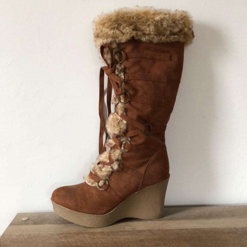 Bamboo brown fur and suede knee high wedged boots